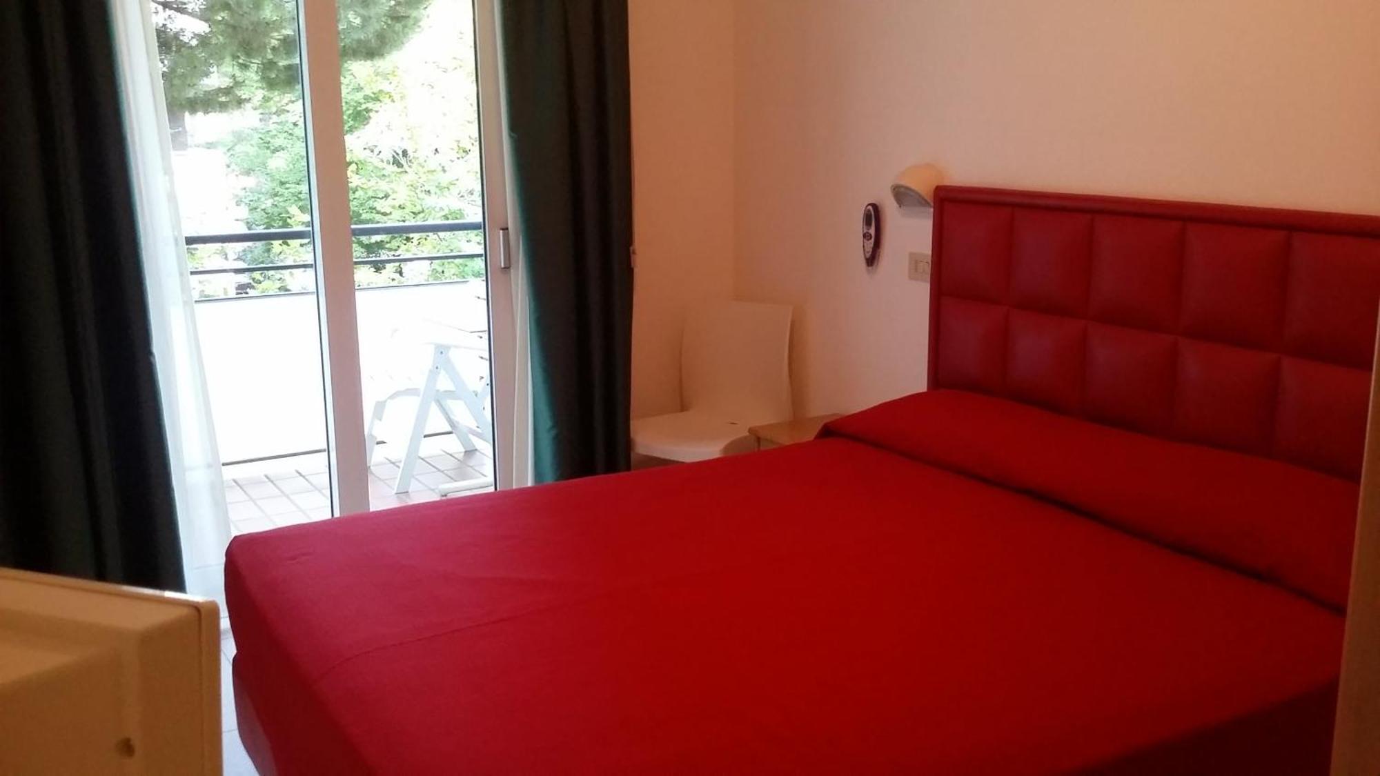 Hotel Matteo Червия Екстериор снимка